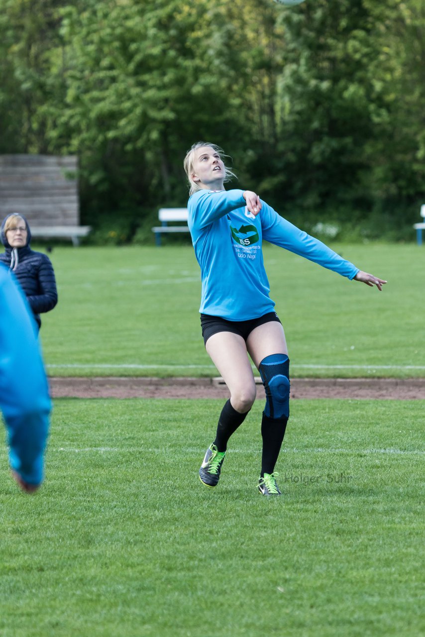 Bild 298 - Faustball Frauen Wiemersdorf